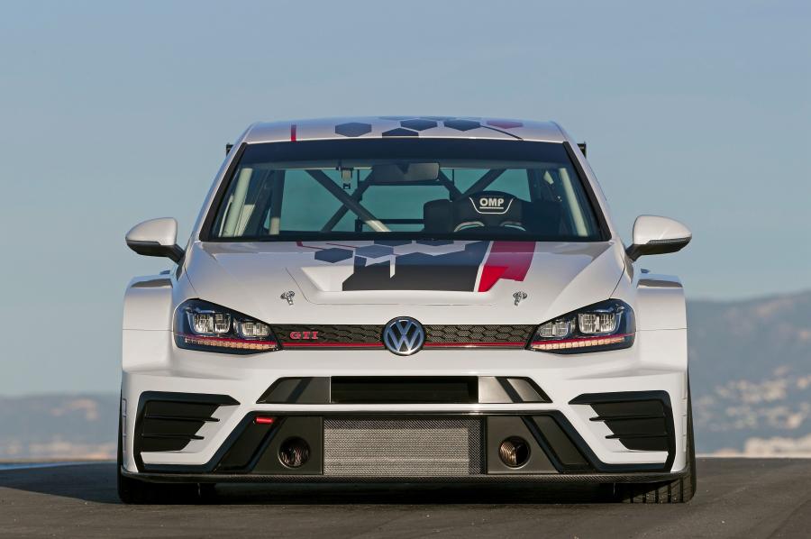  Volkswagen Golf GTI TCR 2017 года  (фото 19 из 33)